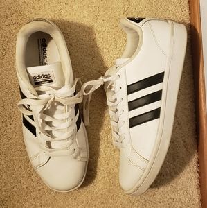 Adidas cloudfoam sneaker!